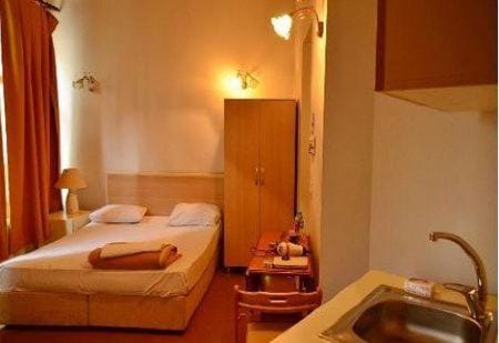 Bed, Kitchen or kitchenette