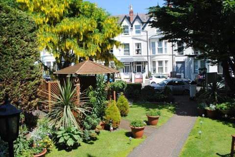 Summer, Garden, View (from property/room), On site, Garden view, Street view
