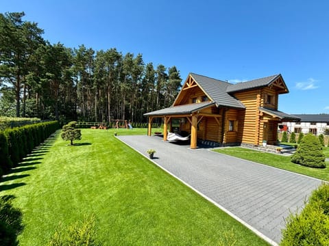 Dom Wakacyjny Złoto Północy na wyłączność, parking, plac zabaw, tarasy House in Pomeranian Voivodeship