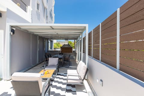 Patio, BBQ facilities, Balcony/Terrace, Swimming pool