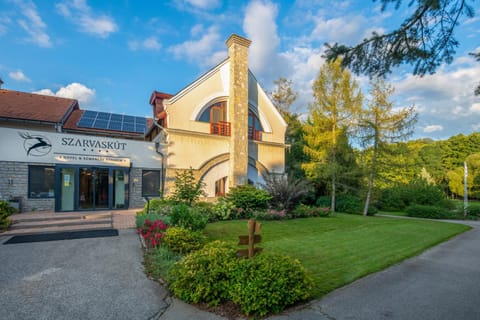 Property building, Natural landscape, Garden