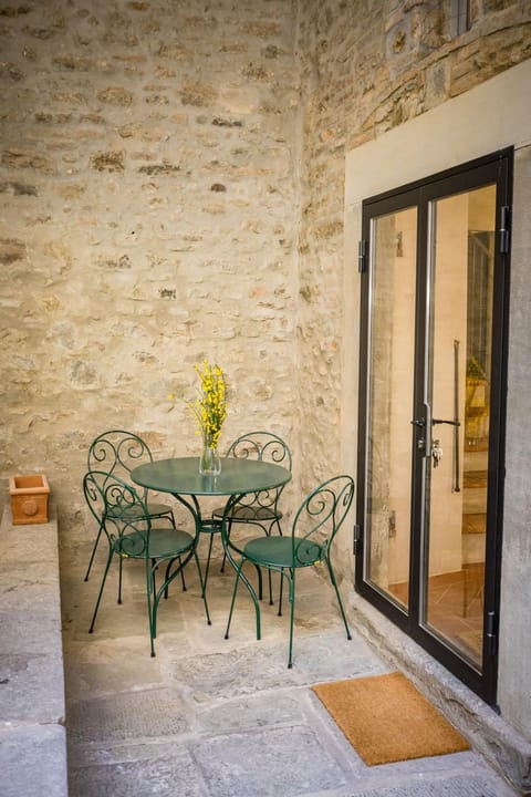 Property building, Balcony/Terrace