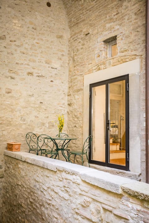 Property building, Balcony/Terrace