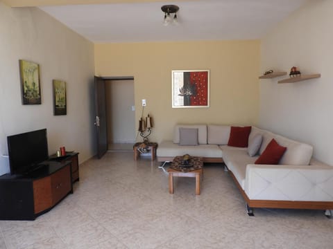 Chrissi's house with garden and sea view Zerviana House in Crete