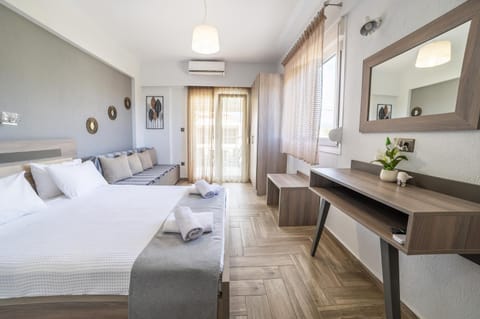 Photo of the whole room, Bedroom