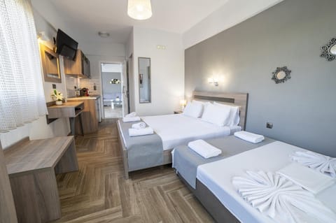 Photo of the whole room, towels