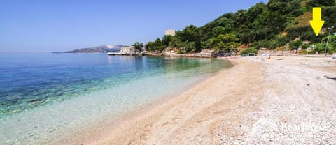 Poseydon Beach Bungalow Apartment in Plat