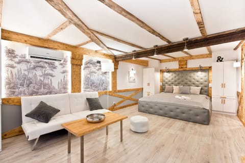 Living room, Photo of the whole room