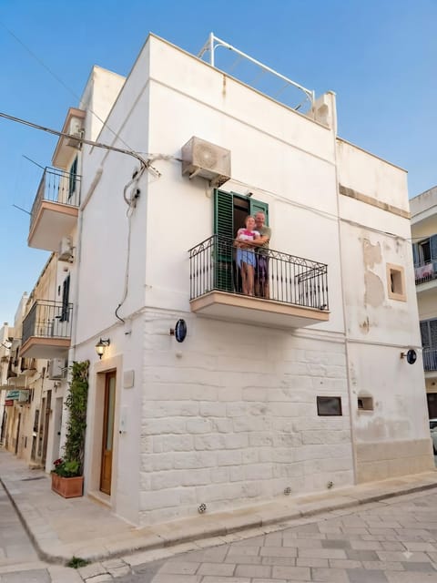Property building, Day, People, View (from property/room), Balcony/Terrace, group of guests