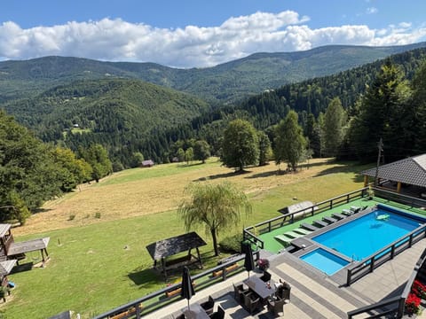 Day, Mountain view, Pool view