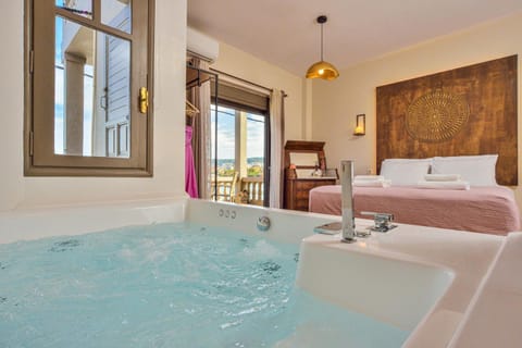 East Seafront Suite Apartment in Chania