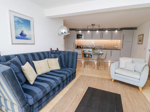 The Mushroom House Apartment in Wales