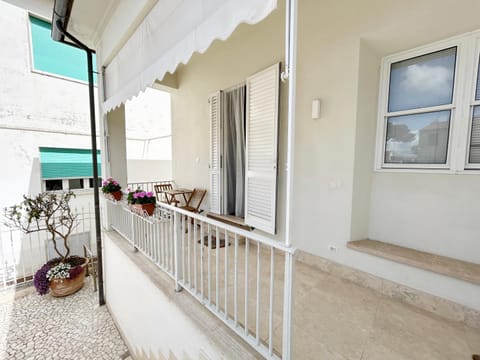 Property building, Balcony/Terrace