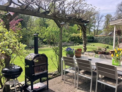 Property building, Garden, Garden, Garden view, Garden view, Entertainment