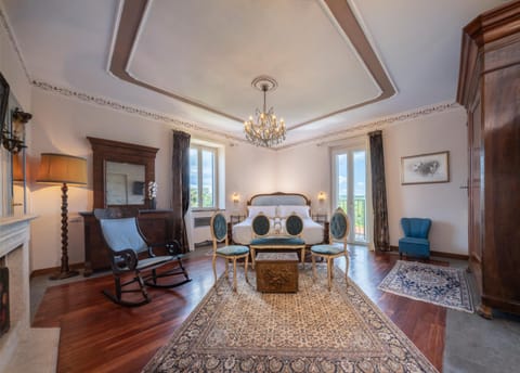 Garden view, Lake view, Pool view