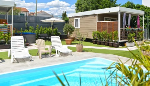 Patio, Pool view, Swimming pool