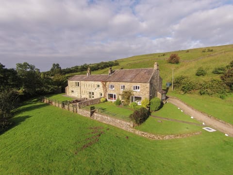 Deerclose West Farmhouse House in Craven District