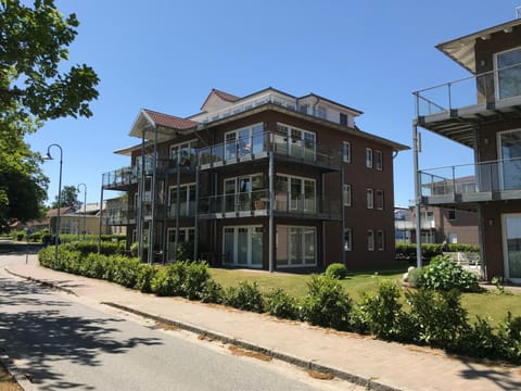 Property building, Spring, Off site, Day, Garden view, Street view
