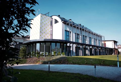 Facade/entrance, Garden, View (from property/room), Garden view