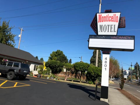 Monticello Motel Motel in Portland
