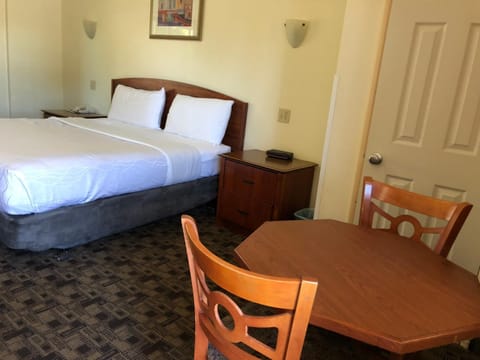 Monticello Motel Motel in Portland