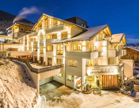 Facade/entrance, Property logo or sign, Bird's eye view, Winter, Logo/Certificate/Sign, Certificate/Award