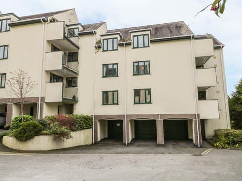 Tree Tops View House in Bowness-on-Windermere