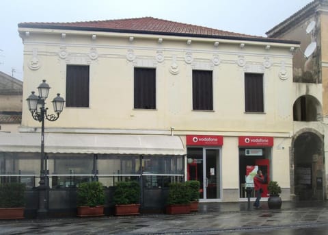 Property building, Facade/entrance