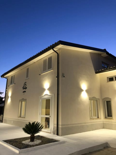 Property building, Facade/entrance