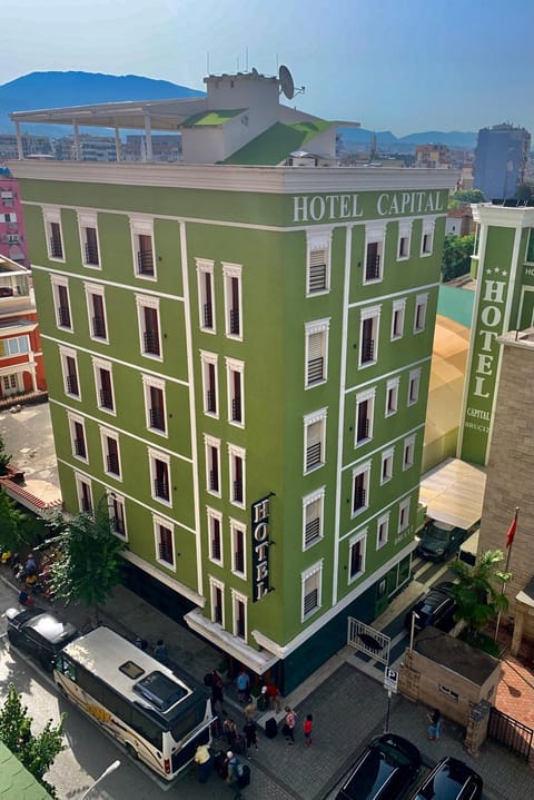 Property building, Day, Neighbourhood, Bird's eye view, City view, Street view, Location, Parking