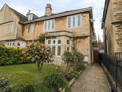 33 Crescent Gardens House in Bath