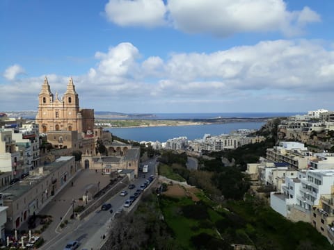 Mellieha Town Centre Bright & Spacious 3 Bedroom Apartment Apartment in Malta