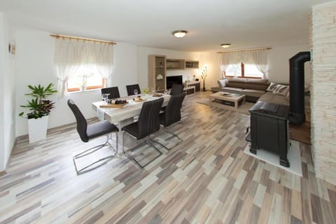 Kuća za odmor Marija House in Lika-Senj County