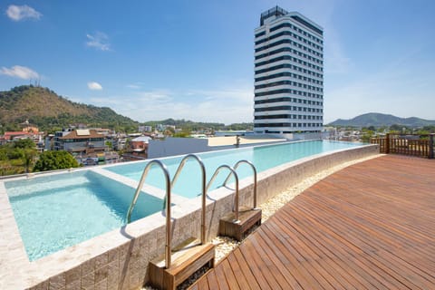 Pool view, Swimming pool