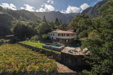 Property building, Natural landscape, Mountain view, Pool view, Swimming pool