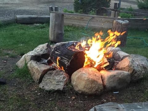 Columbine Cabins Cabin in Grand Lake