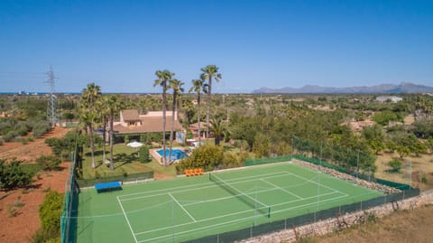 Activities, Tennis court, On site