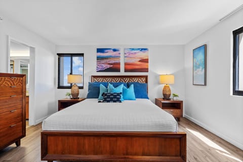 Spacious Waikiki Beach 2BR-Ocean View-Free Parking Apartment in Honolulu