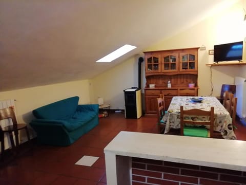 Kitchen or kitchenette, Living room