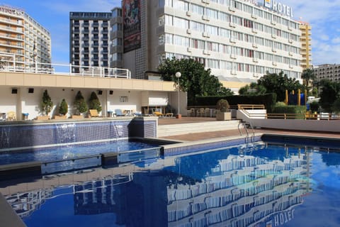 Swimming pool, Swimming pool