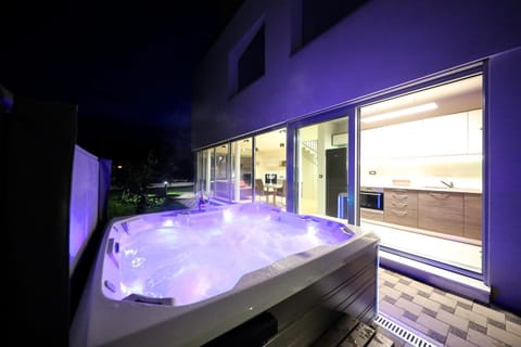 Night, Hot Tub, Pool view, Swimming pool