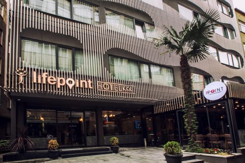 Property building, Facade/entrance, Property logo or sign