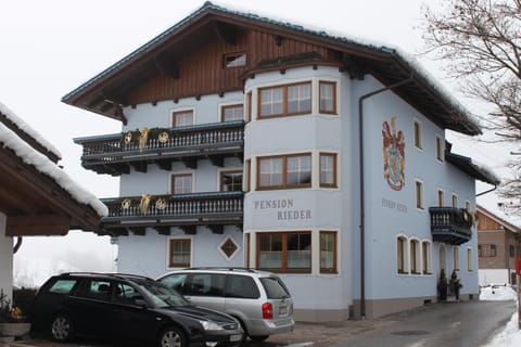 Property building, Facade/entrance, Winter