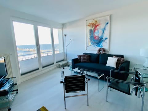 TV and multimedia, View (from property/room), Living room, Seating area