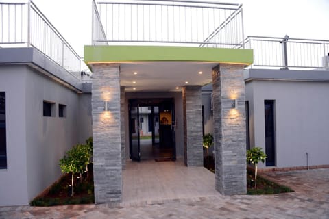 Facade/entrance
