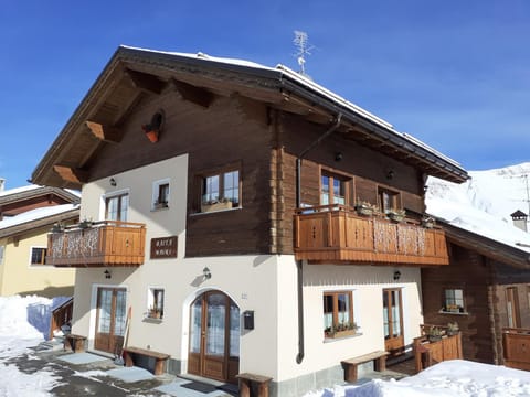 Property building, Winter