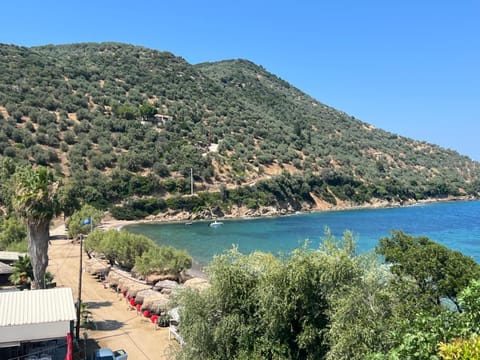 Day, Beach, Mountain view, Sea view