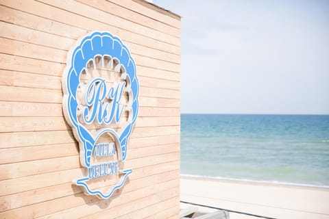 Facade/entrance, Beach