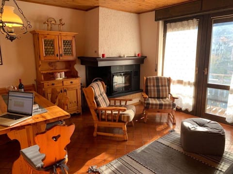Living room, Seating area, flat iron