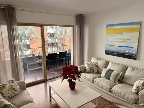 TV and multimedia, Balcony/Terrace, Living room, Seating area